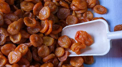 تصویر 3 از آلو بخارا شیرین + محصولی سالم و پر انرژی